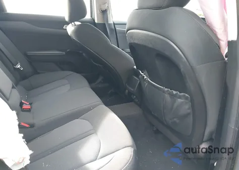 2022 Kia K5 Lxs z USA, uszkodzony, nr VIN 5XXG14J21NG095502